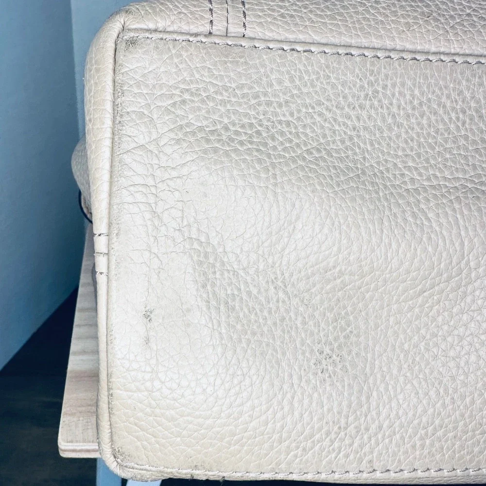 Michael Kors Beige Pebbled Leather Shoulder‎ Bag Gold Chain Strap Tote Jet Set
